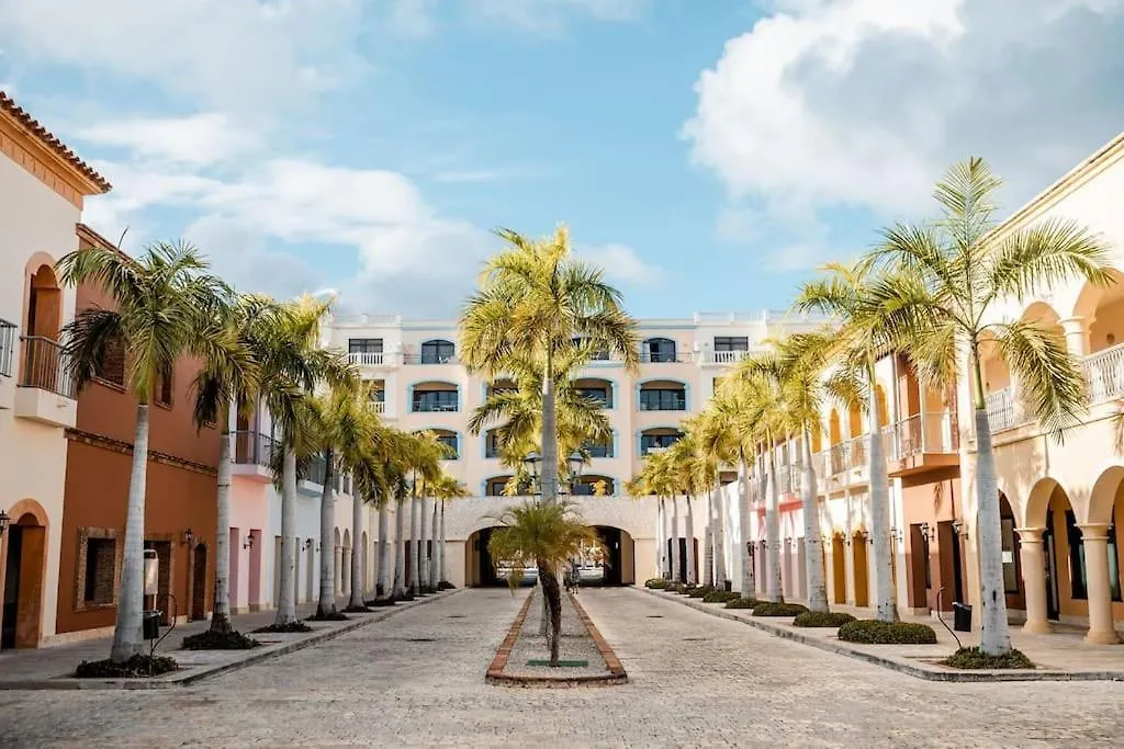 Sunset View, Walk To Pool, Hot Tub, Dining, Shops Apartment Punta Cana